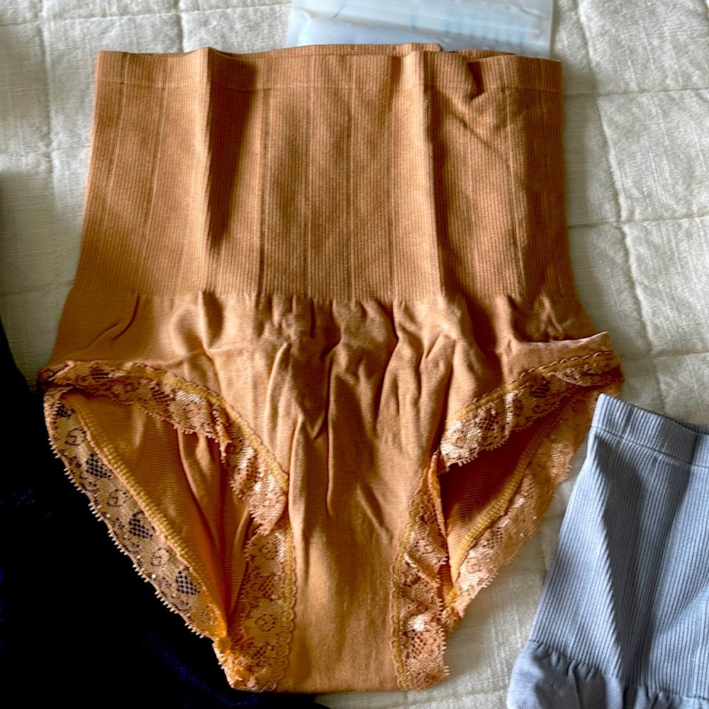 Munafie Compression underwear. Set a four